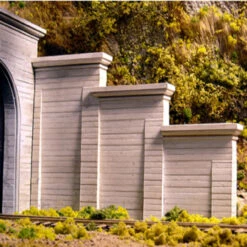 Chooch #9821 - Concrete Stepped Tunnel Abutment (2) - N Scale