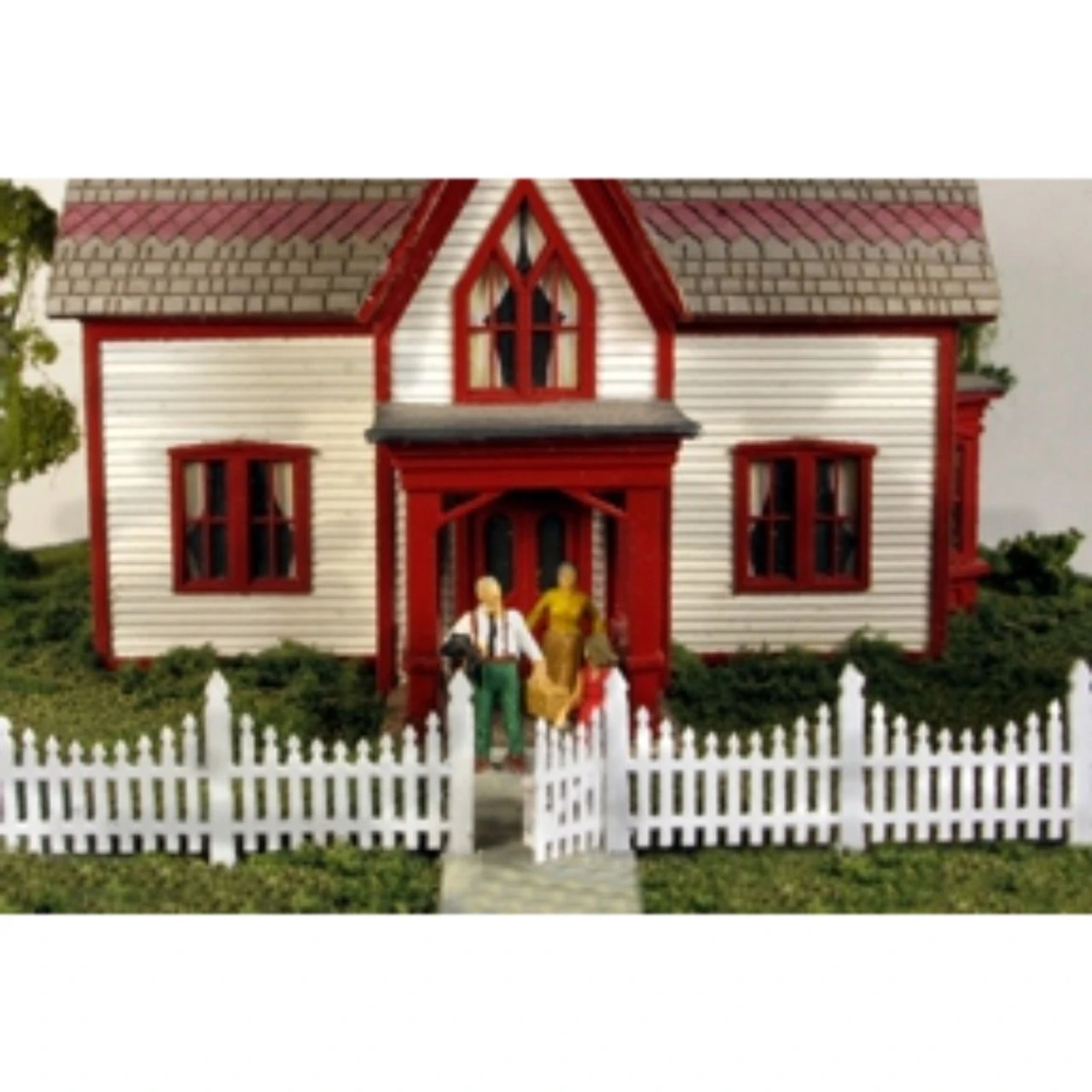 Monroe Models 2308 - Ornate Picket Fence - HO Scale Kit 3 Monroe Models 2308 - Ornate Picket Fence - HO Scale Kit