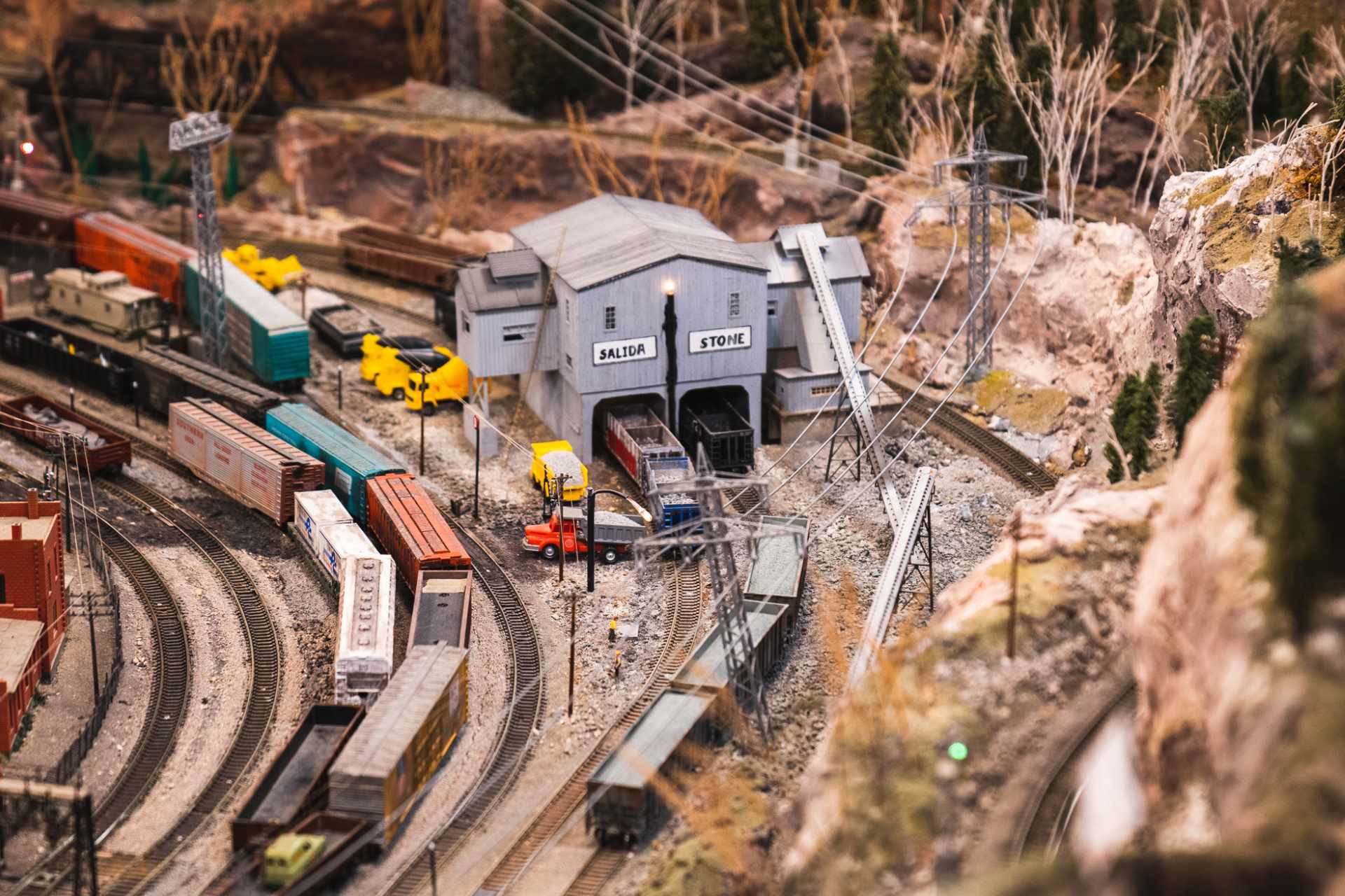 Woodland Scenics Sale -Woodland Scenics Sale Monon Connection Model Train Layout 14