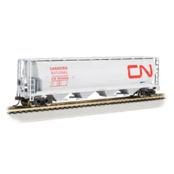 Bachmann 19113 - 4-Bay Clyindrical Grain Hopper Canadien National (CN) 382005 - HO Scale