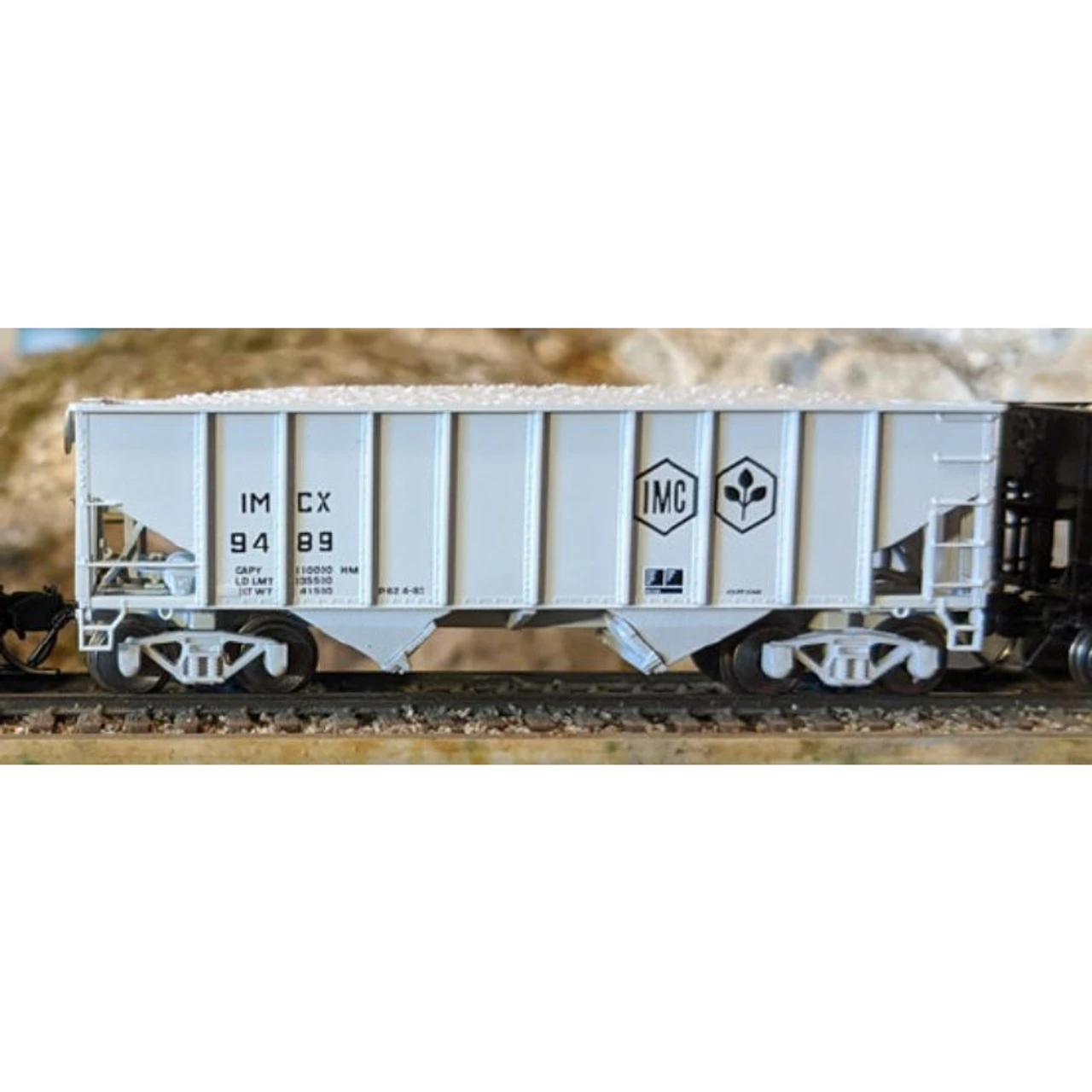 Bluford Shops 65254 - 8 Panel 2-Bay Hopper IMCX 9404 - N Scale 3 Bluford Shops 65254 - 8 Panel 2-Bay Hopper IMCX 9404 - N Scale
