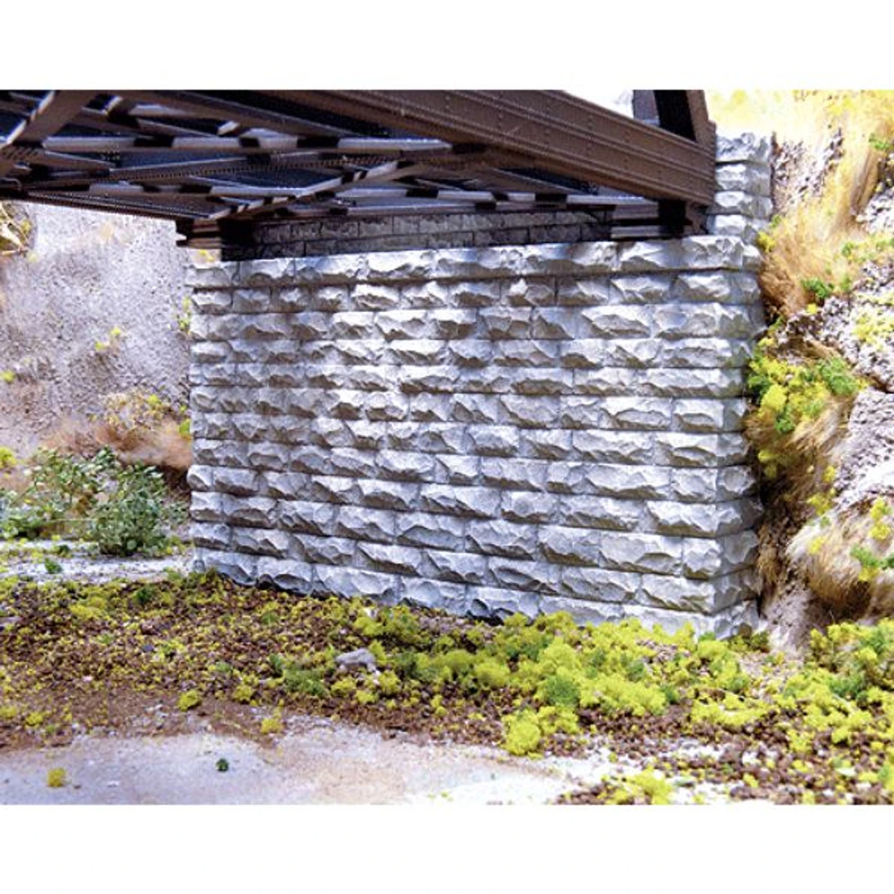 Chooch 9850 - Doulbe Stone Bridge Abutment - N Scale 3 Chooch 9850 - Doulbe Stone Bridge Abutment - N Scale