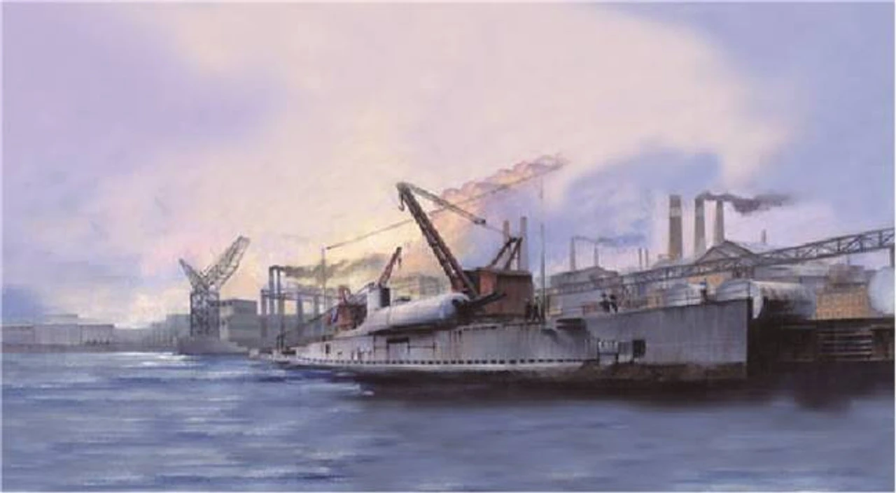 Hobby Boss 83522 - Surcouf Submarine Cruiser France - 1:350 Scale Kit 3 Hobby Boss 83522 - Surcouf Submarine Cruiser France - 1:350 Scale Kit