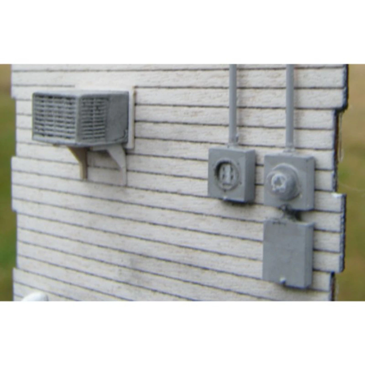 Showcase Miniatures 2324 - Power Meters And Window AC Units - HO Scale Kit 3 Showcase Miniatures 2324 - Power Meters And Window AC Units - HO Scale Kit