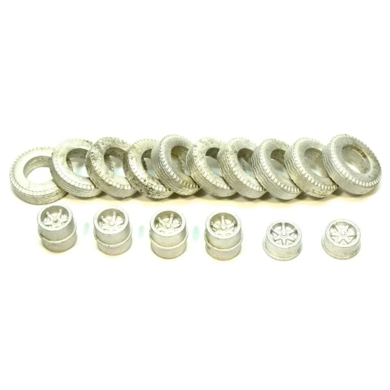 Showcase Miniatures 3014 - Cast 'Dayton' Type Wheel Set - HO Scale Kit 3 Showcase Miniatures 3014 - Cast 'Dayton' Type Wheel Set - HO Scale Kit