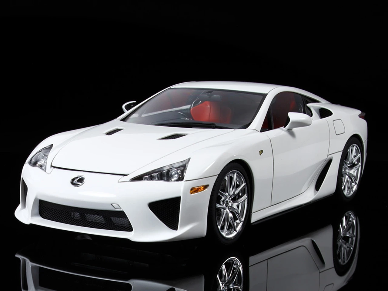 Tamiya 24319 - Lexus LFA - 1:24 Scale Kit 3 Tamiya 24319 - Lexus LFA - 1:24 Scale Kit