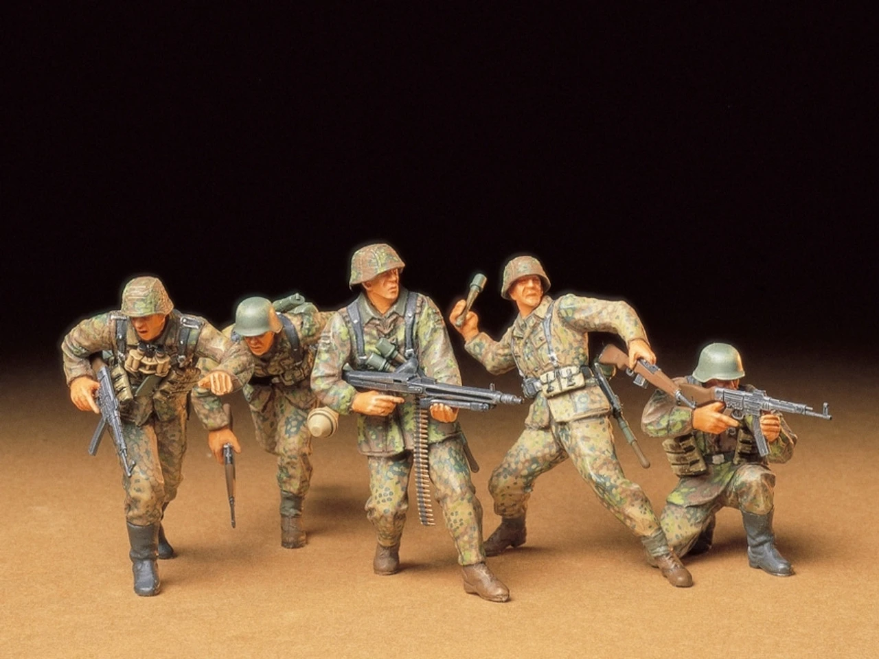 Tamiya 35196 - German Front-Line Infantrymen Germany - 1:35 Scale Kit 3 Tamiya 35196 - German Front-Line Infantrymen Germany - 1:35 Scale Kit